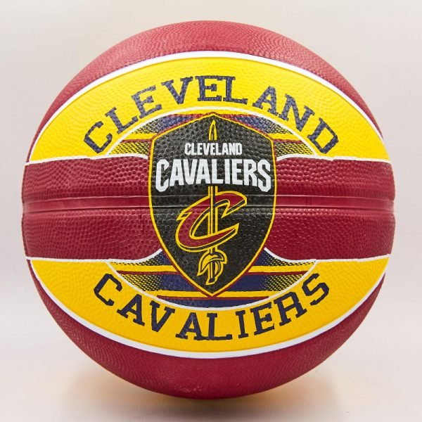 Мяч баскетбольный резиновый №7 SPALDING NBA Team CLAVELAND CAVA (резина, бутил, красный-желтый)