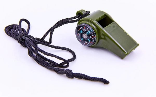 Свисток с компасом пластиковый (на шнуре, цвет оливковый)