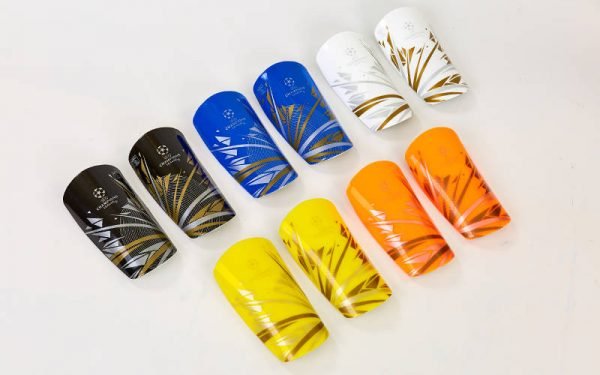 Щитки футбольные LIGA CHAMPION (пластик, EVA, l-18х9см, р-р L, цвета в ассортименте)