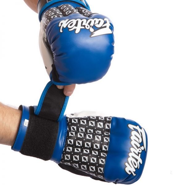 Перчатки гибридные для единоборств ММА кожаные FAIRTEX (р-р 10-12oz, цвета в ассортименте) 0274 - Синий-серый-10 унции